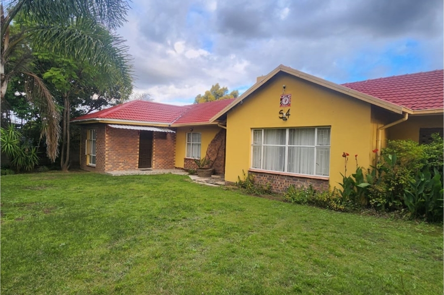 4 Bedroom Property for Sale in Barry Hertzog Park KwaZulu-Natal