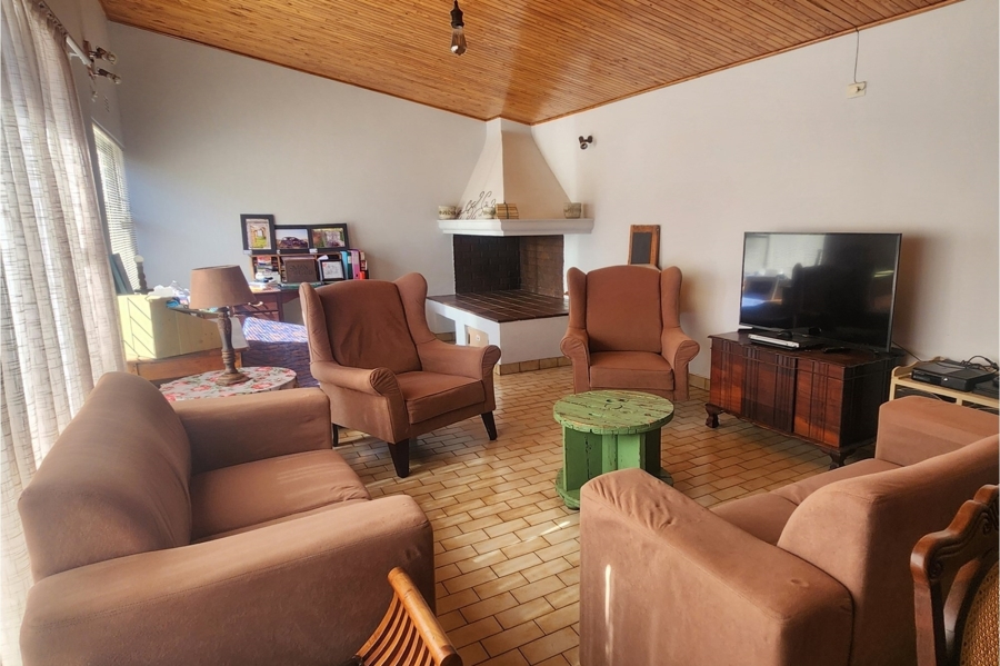 3 Bedroom Property for Sale in Schuinshoogte KwaZulu-Natal