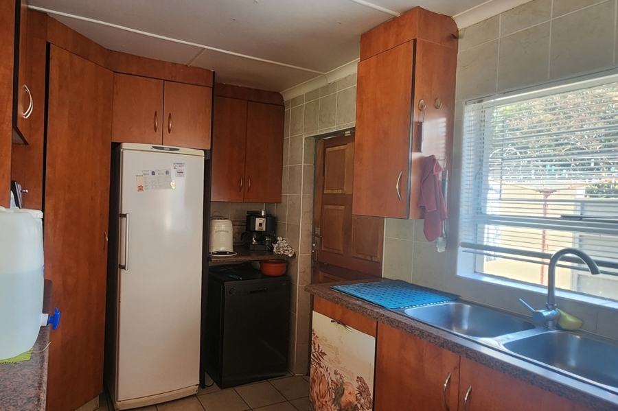 3 Bedroom Property for Sale in Schuinshoogte KwaZulu-Natal