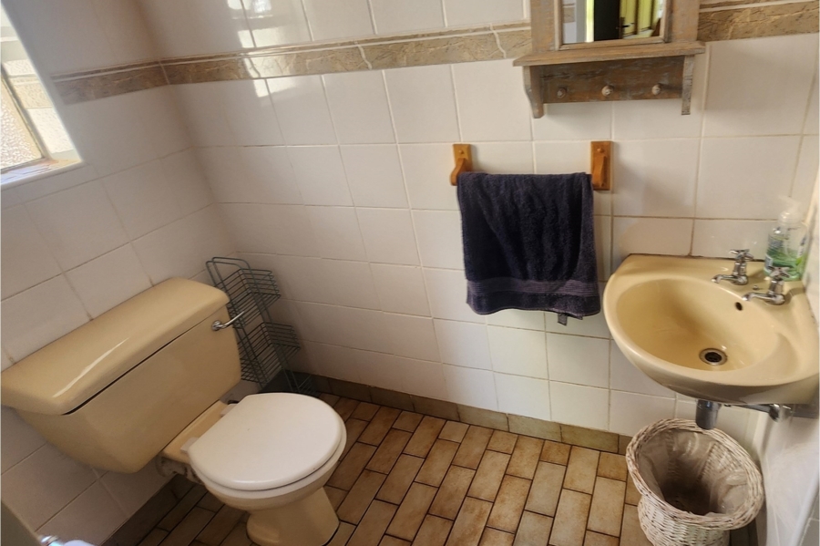 3 Bedroom Property for Sale in Schuinshoogte KwaZulu-Natal