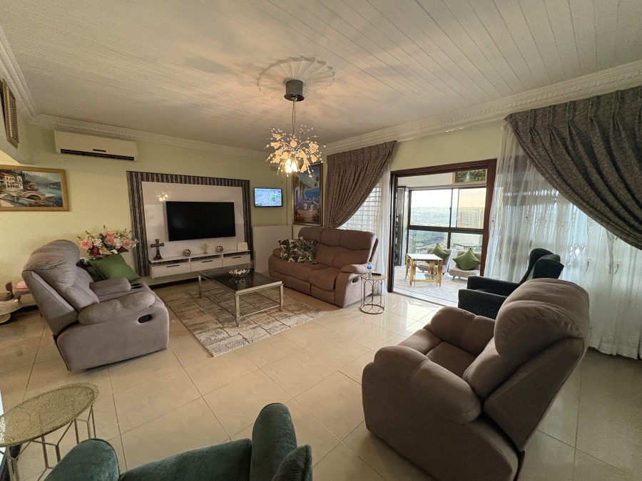 3 Bedroom Property for Sale in Lotusville KwaZulu-Natal