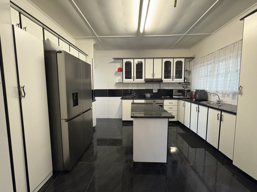 3 Bedroom Property for Sale in Lotusville KwaZulu-Natal
