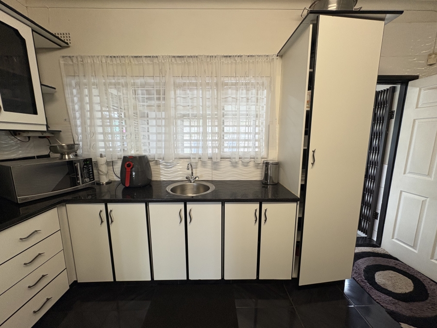 3 Bedroom Property for Sale in Lotusville KwaZulu-Natal