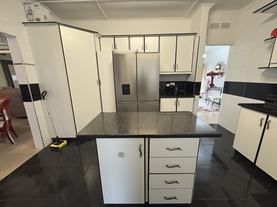 3 Bedroom Property for Sale in Lotusville KwaZulu-Natal