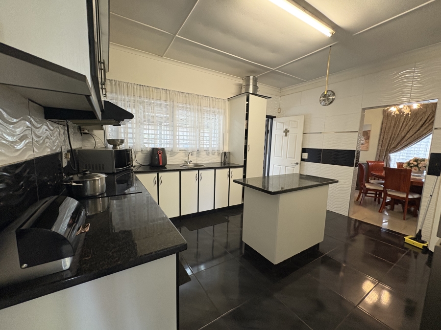 3 Bedroom Property for Sale in Lotusville KwaZulu-Natal