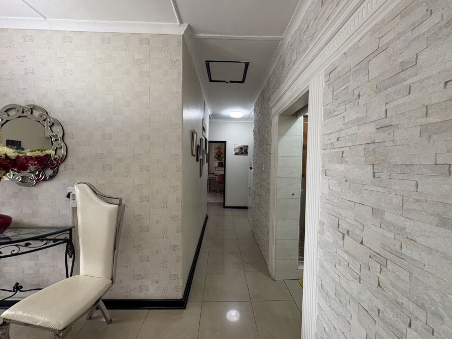 3 Bedroom Property for Sale in Lotusville KwaZulu-Natal