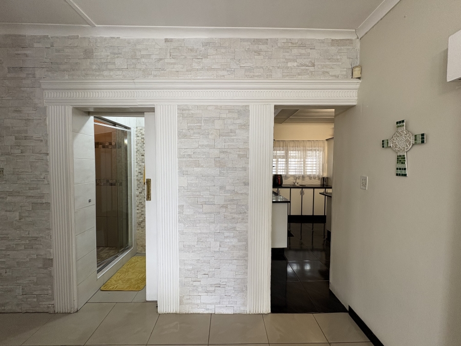3 Bedroom Property for Sale in Lotusville KwaZulu-Natal