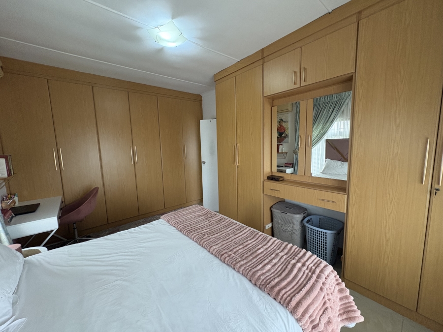 3 Bedroom Property for Sale in Lotusville KwaZulu-Natal