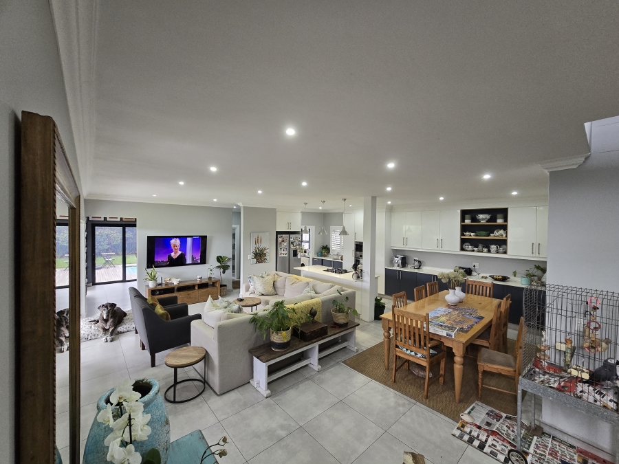 To Let 3 Bedroom Property for Rent in Salt Rock KwaZulu-Natal