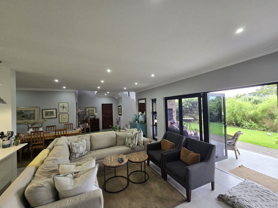 To Let 3 Bedroom Property for Rent in Salt Rock KwaZulu-Natal