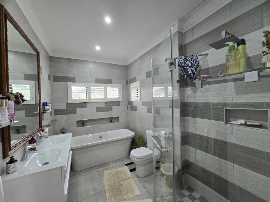 To Let 3 Bedroom Property for Rent in Salt Rock KwaZulu-Natal