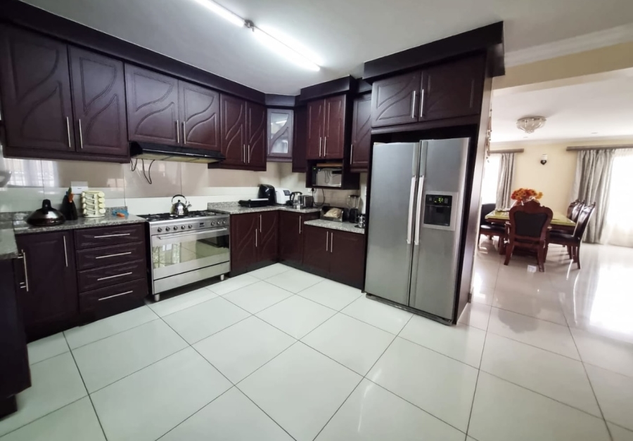 To Let 4 Bedroom Property for Rent in Sheffield Beach KwaZulu-Natal