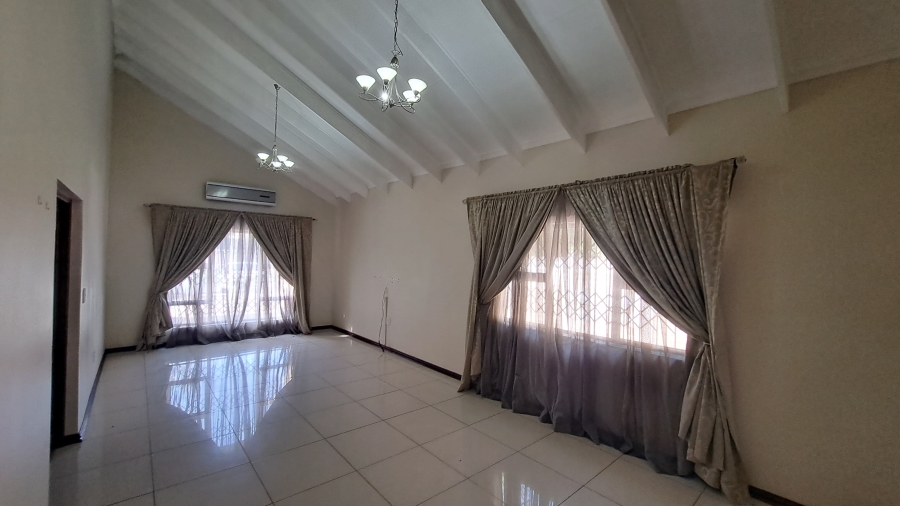 4 Bedroom Property for Sale in Meer En See KwaZulu-Natal