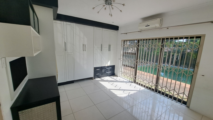 4 Bedroom Property for Sale in Meer En See KwaZulu-Natal