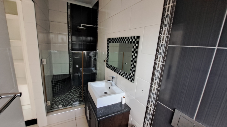 4 Bedroom Property for Sale in Meer En See KwaZulu-Natal