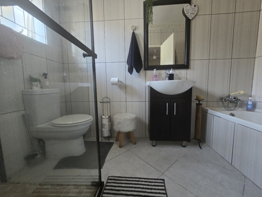 3 Bedroom Property for Sale in Meer En See KwaZulu-Natal