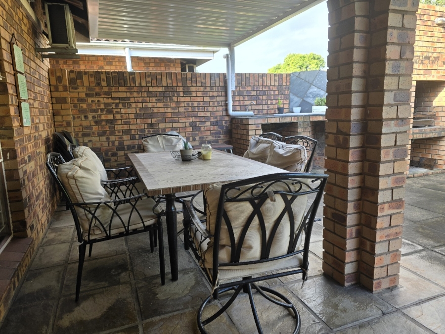3 Bedroom Property for Sale in Meer En See KwaZulu-Natal