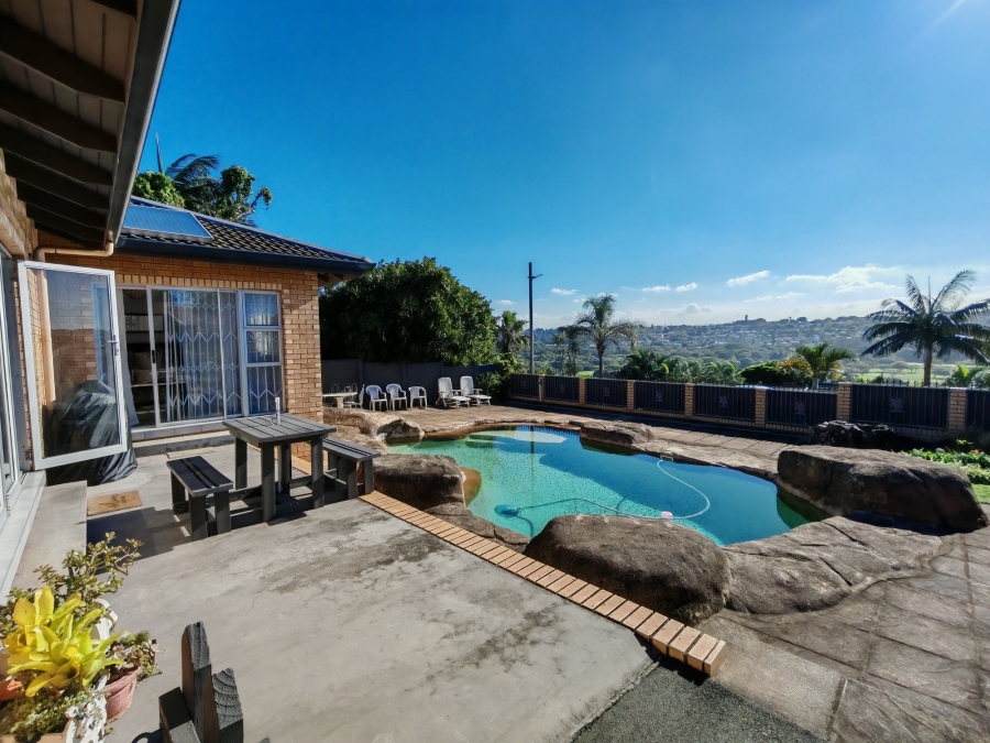 8 Bedroom Property for Sale in Ocean View KwaZulu-Natal