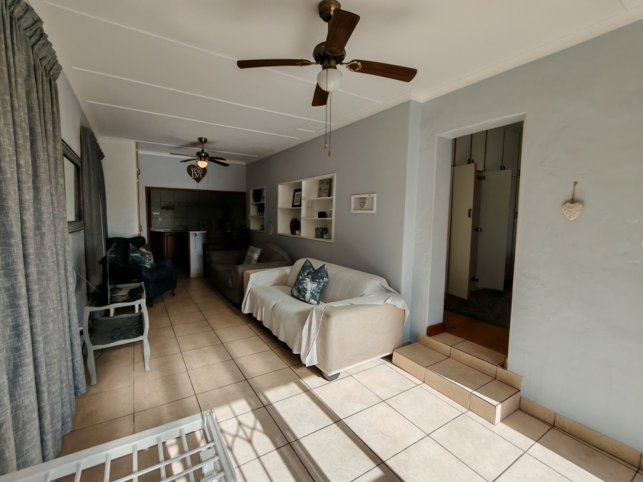 8 Bedroom Property for Sale in Ocean View KwaZulu-Natal