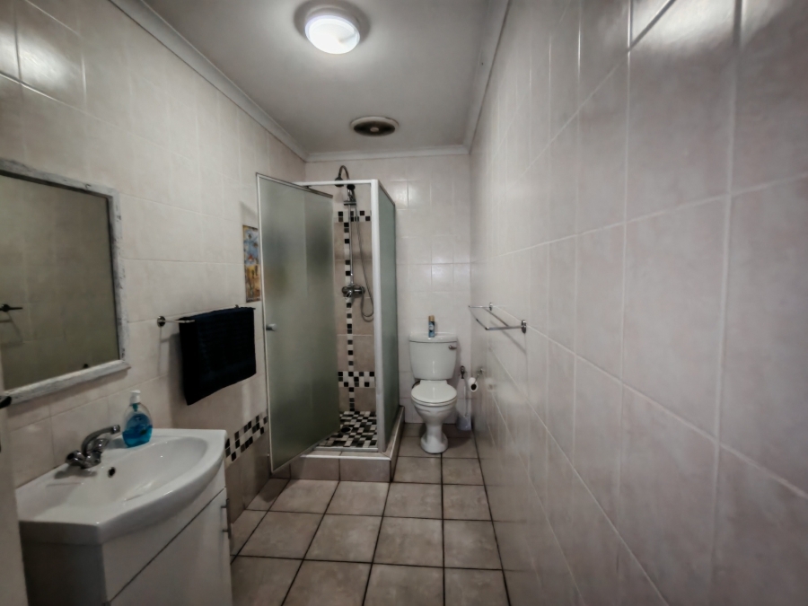 8 Bedroom Property for Sale in Ocean View KwaZulu-Natal