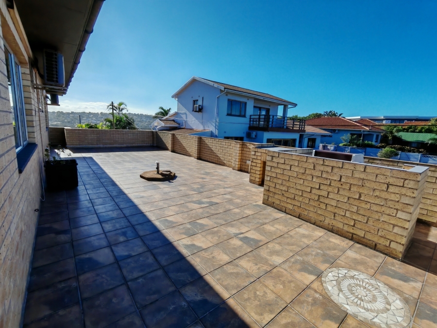 8 Bedroom Property for Sale in Ocean View KwaZulu-Natal