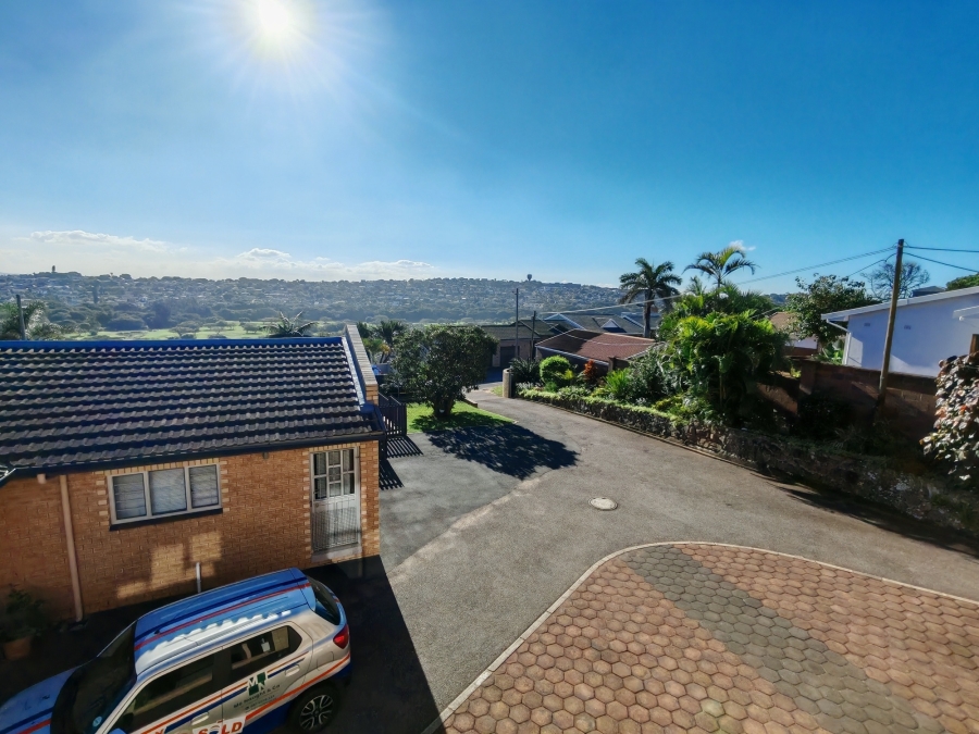 8 Bedroom Property for Sale in Ocean View KwaZulu-Natal