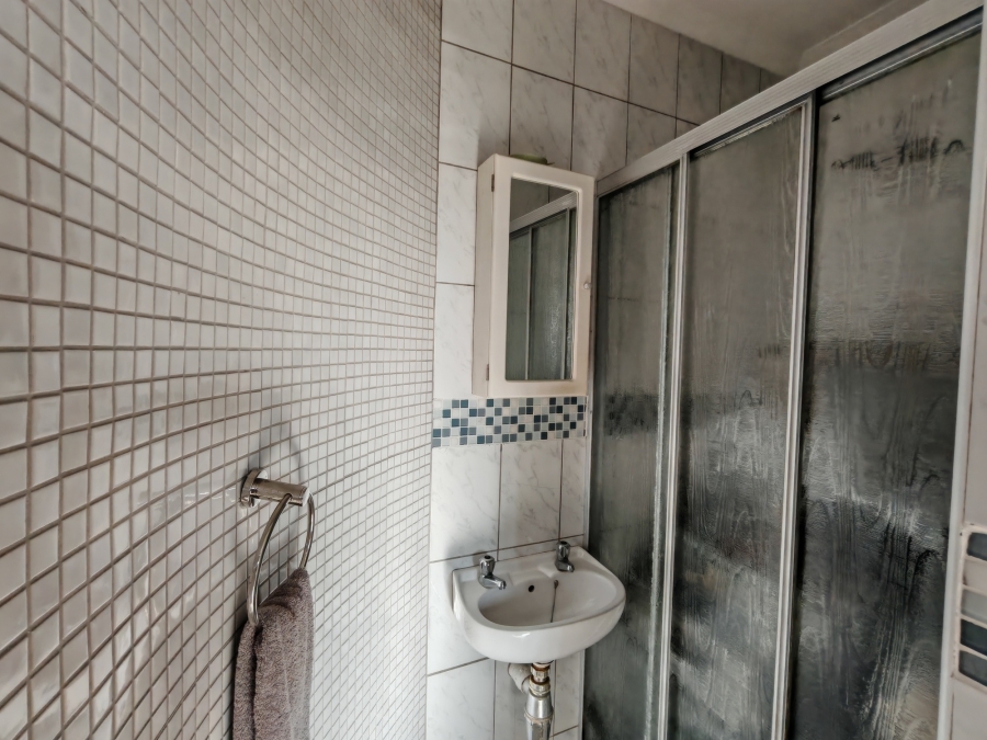 8 Bedroom Property for Sale in Ocean View KwaZulu-Natal