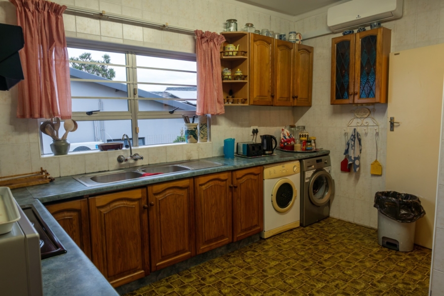 4 Bedroom Property for Sale in Ocean View KwaZulu-Natal