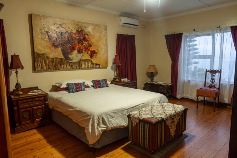 4 Bedroom Property for Sale in Ocean View KwaZulu-Natal