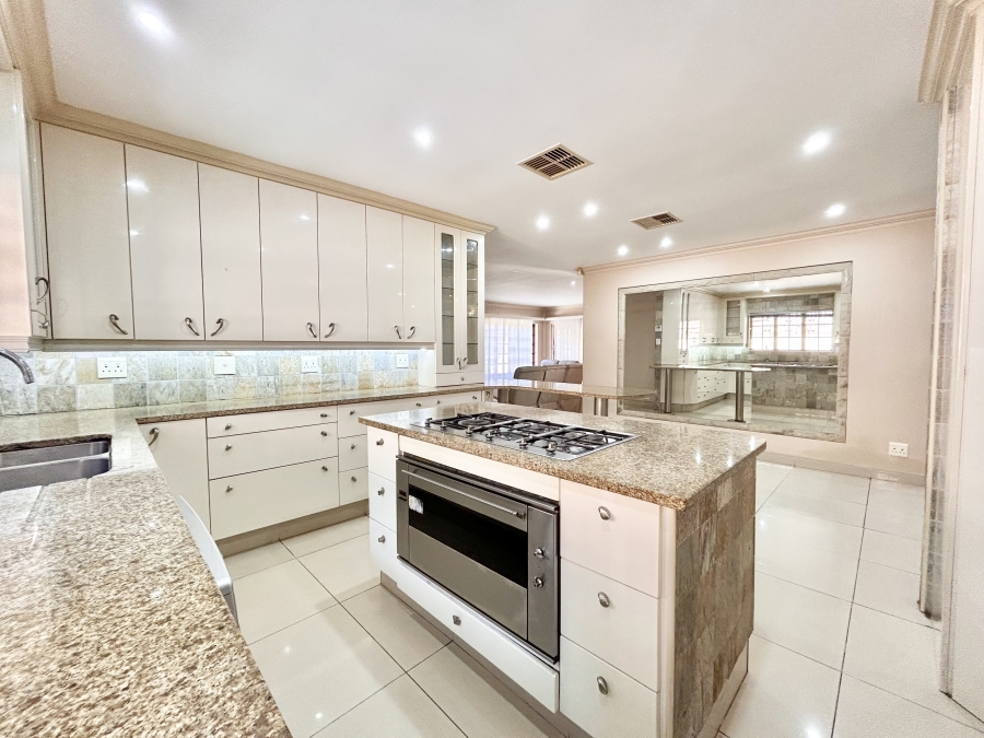 5 Bedroom Property for Sale in Ballito Central KwaZulu-Natal