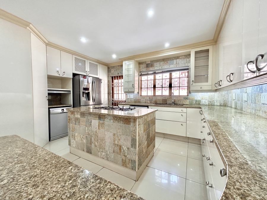5 Bedroom Property for Sale in Ballito Central KwaZulu-Natal
