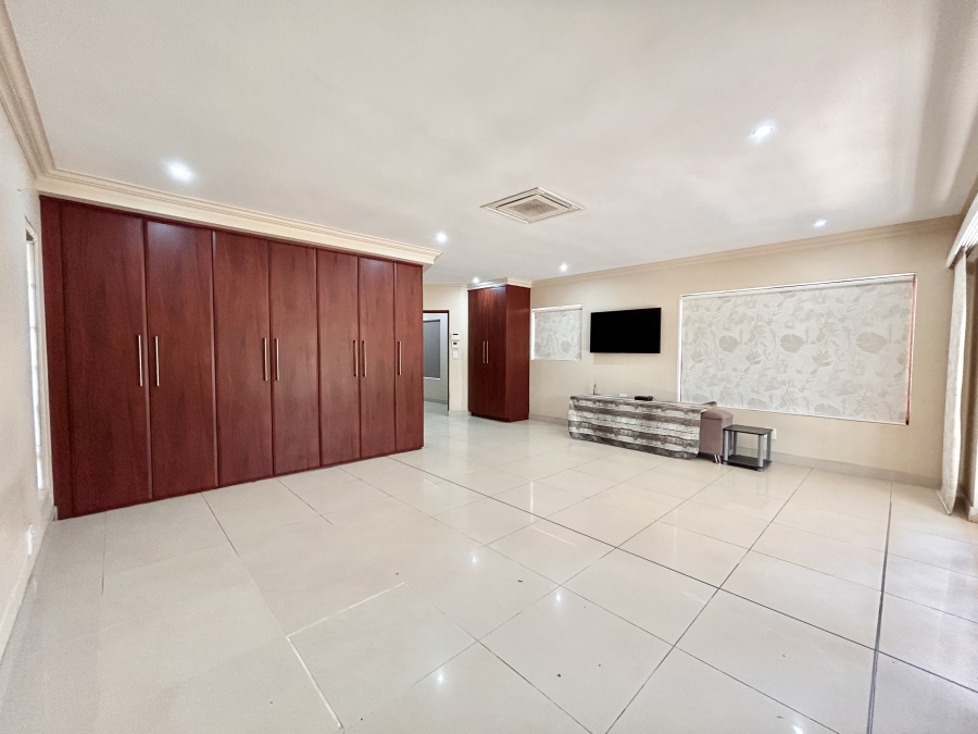 5 Bedroom Property for Sale in Ballito Central KwaZulu-Natal