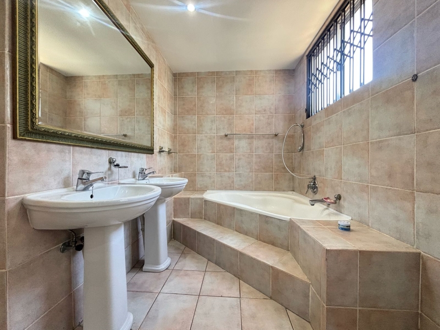 2 Bedroom Property for Sale in Morningside KwaZulu-Natal