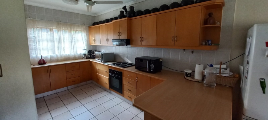6 Bedroom Property for Sale in Meer En See KwaZulu-Natal