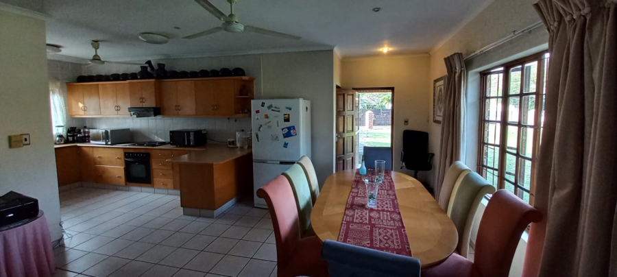 6 Bedroom Property for Sale in Meer En See KwaZulu-Natal