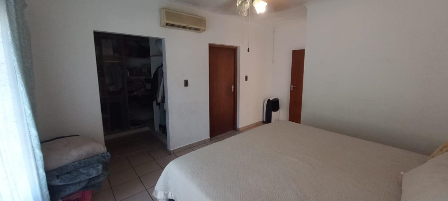 6 Bedroom Property for Sale in Meer En See KwaZulu-Natal