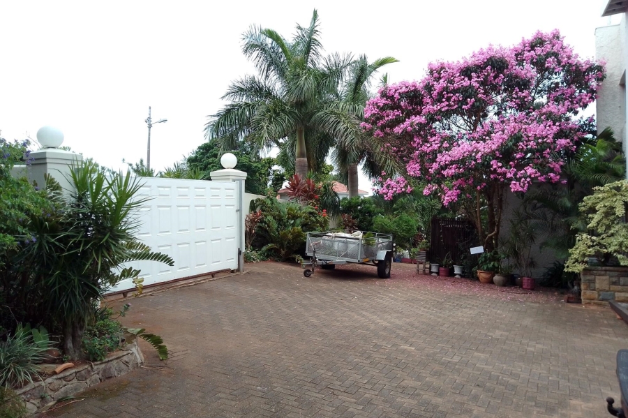 5 Bedroom Property for Sale in Athlone KwaZulu-Natal