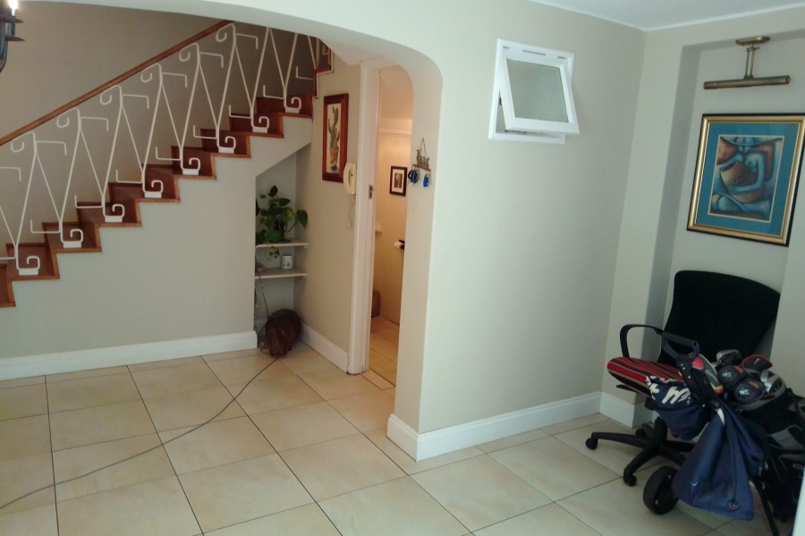 5 Bedroom Property for Sale in Athlone KwaZulu-Natal