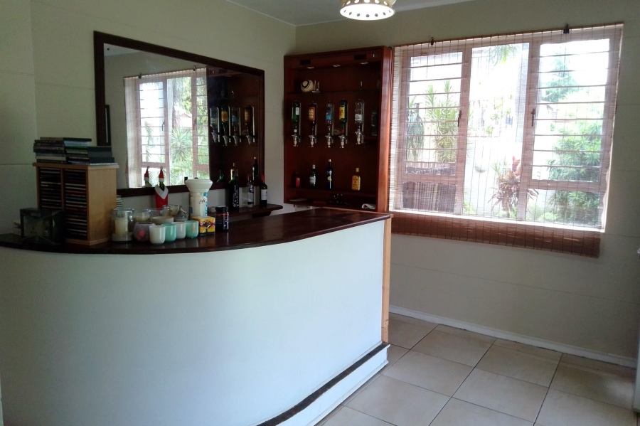 5 Bedroom Property for Sale in Athlone KwaZulu-Natal