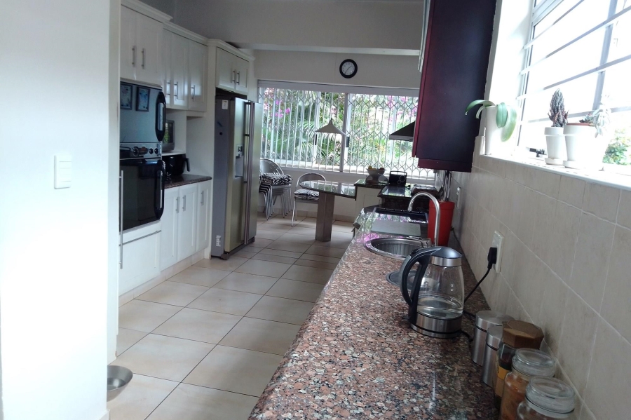 5 Bedroom Property for Sale in Athlone KwaZulu-Natal