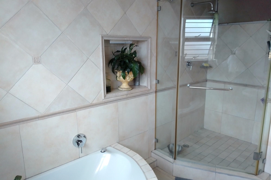 5 Bedroom Property for Sale in Athlone KwaZulu-Natal