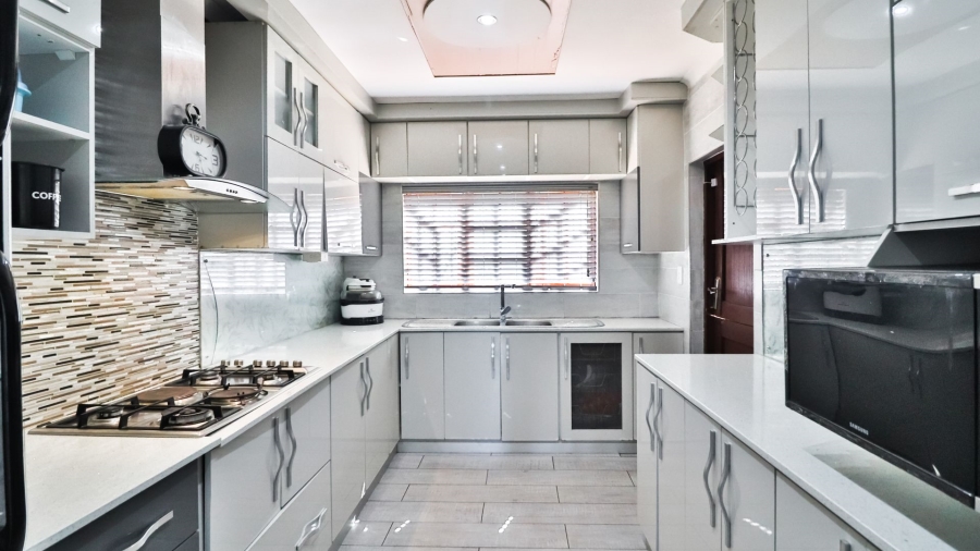 3 Bedroom Property for Sale in Chase Valley Heights KwaZulu-Natal