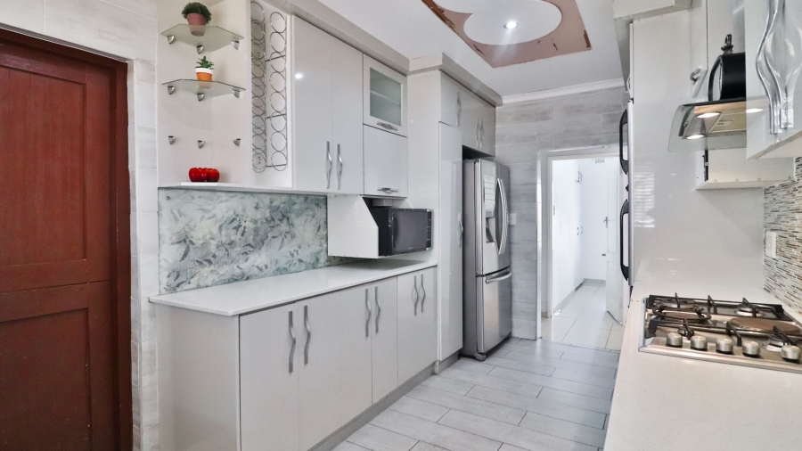 3 Bedroom Property for Sale in Chase Valley Heights KwaZulu-Natal
