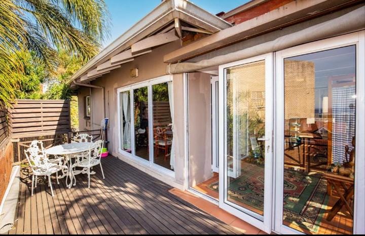 6 Bedroom Property for Sale in Windermere KwaZulu-Natal