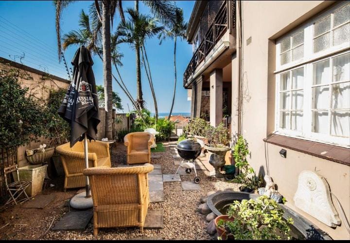 6 Bedroom Property for Sale in Windermere KwaZulu-Natal