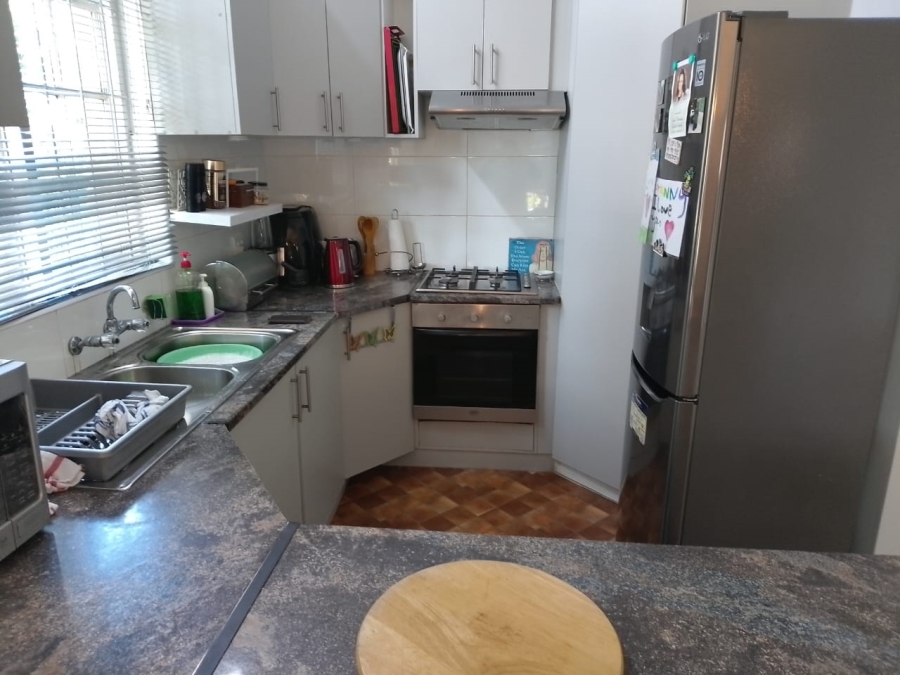 6 Bedroom Property for Sale in Windermere KwaZulu-Natal