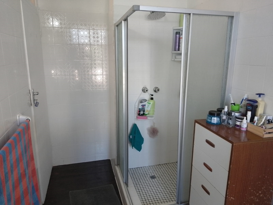6 Bedroom Property for Sale in Windermere KwaZulu-Natal