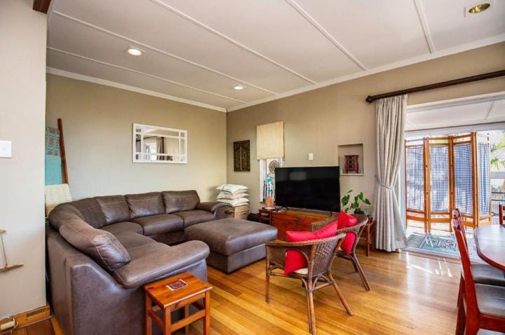 6 Bedroom Property for Sale in Windermere KwaZulu-Natal
