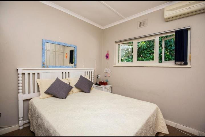 6 Bedroom Property for Sale in Windermere KwaZulu-Natal
