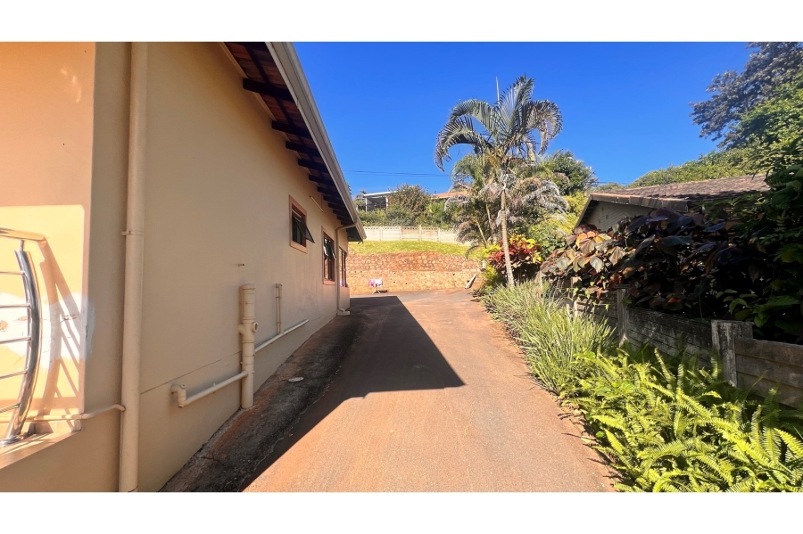 4 Bedroom Property for Sale in Amanzimtoti KwaZulu-Natal